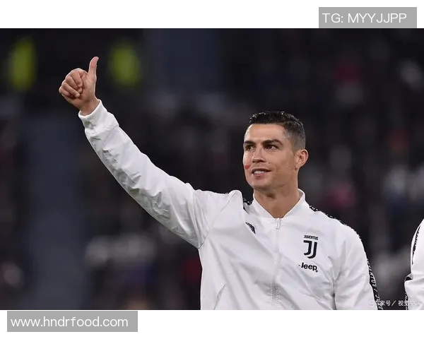 足球明星的偶像气质如何影响年轻球迷的追随与热爱